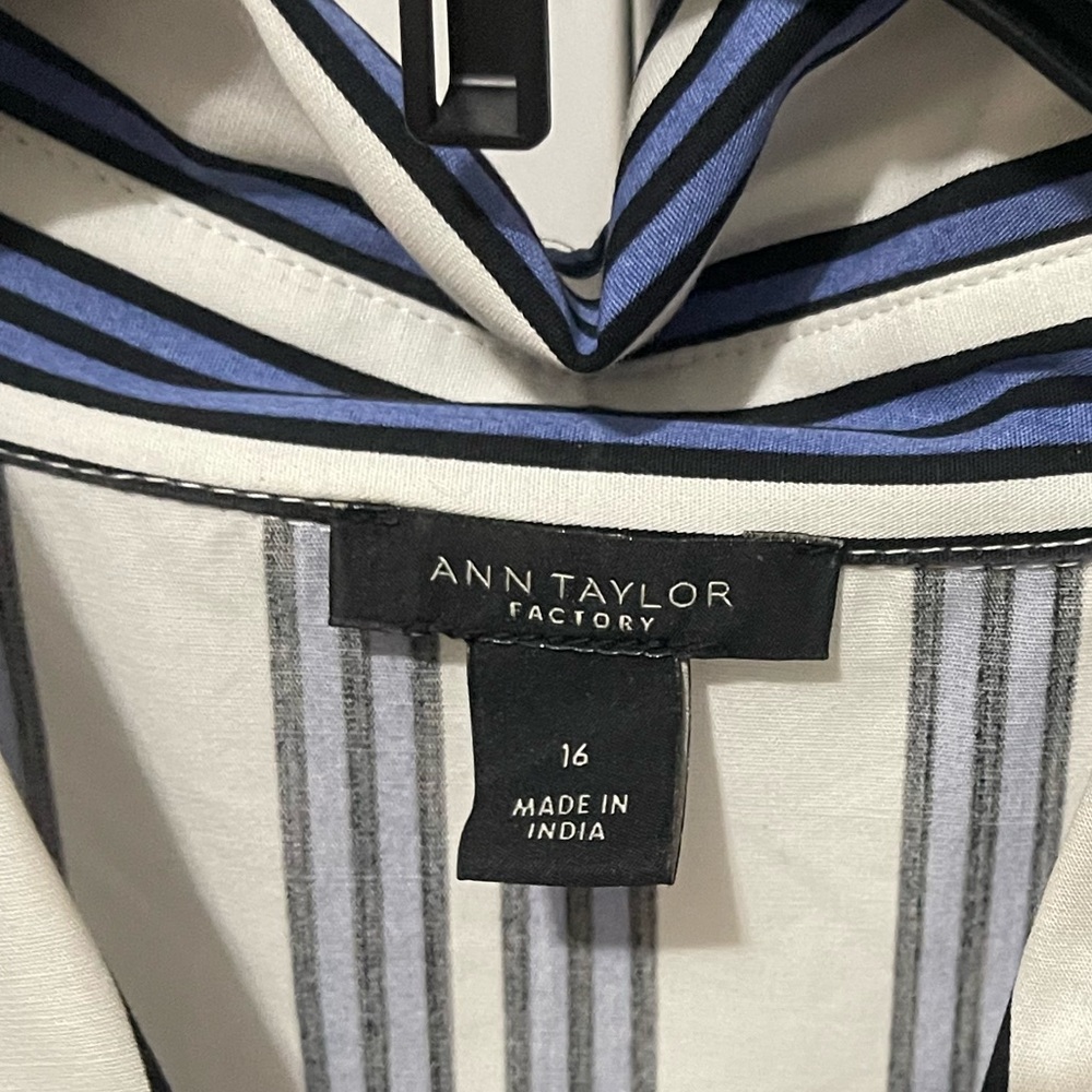 Ann Taylor Factor. Shirt dress. Pinstriped. A-line. - Picture 3 of 3